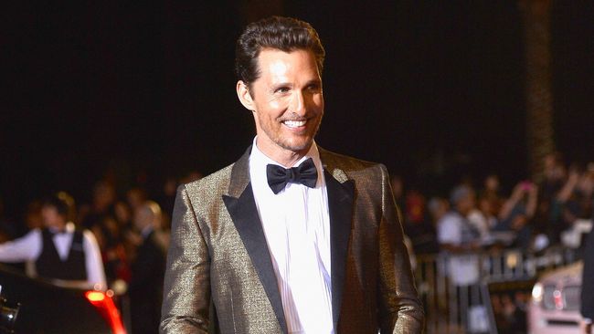 Kembalinya McConaughey ke bangku kuliah seakan mengikuti jejak Angelina Jolie, yang kembali menjadi mahasiswa di London School of Economics.
