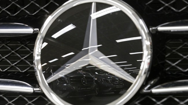 PT Mercedes-Benz Distribution Indonesia (MBDINA) memperluas jajaran truk beratnya dengan meluncurkan Mercedes-Benz 1623 C, 2528 RMC dan 3336 K.