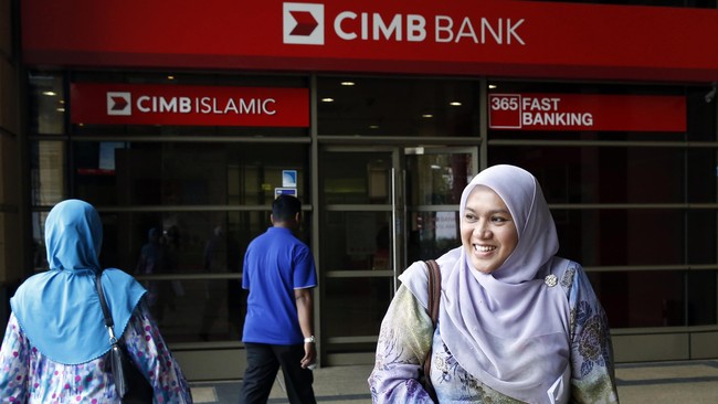 Badan Reserse Kriminal Polri berhasil meringkus empat orang terkait kasus dugaan pembobolan salah satu bank swasta di Indonesia, CIMB Niaga.