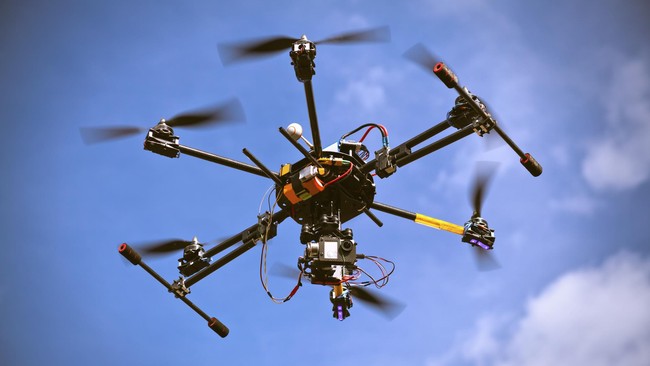 Pilot dari pesawat penumpang dari maskapai Lufthansa melaporkan pesawatnya hampir bertabrakan dengan sebuah drone di dekat bandara di LA, AS.