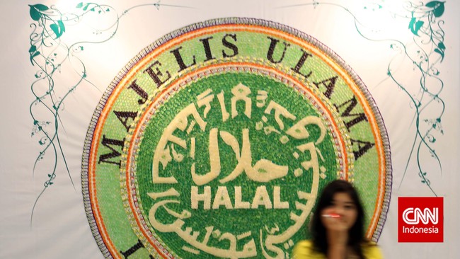 MUI menyarankan pemerintah mengajak ormas Islam untuk berembuk sebelum merealisasikan tarik zakat dari gaji pegawai negeri sipil.