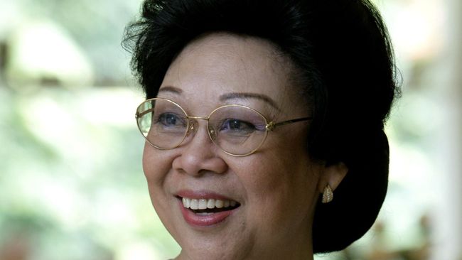 Sepanjang sejarah pemerintahan, nama menteri kesehatan berganti-ganti. Ada yang dikenal karena prestasi, ada pula yang muncul dengan kontroversi.