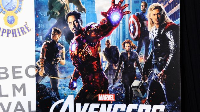 Pekerja seni Indonesia membuktikan eksisten di jagat perfilman dunia. Di balik film-film laris Hollywood, ternyata ada tangan kreatif seniman Indonesia.