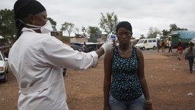 Prihatin Ebola, Presiden Sierra Leone Instruksikan Puasa