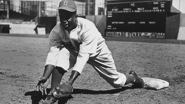 Branch Rickey merekrut Jackie Robinson dengan satu syarat. Robinson dilarang&nbsp;melawan ejekan-ejekan bernada rasial dari pemain lain saat berada di lapangan.
