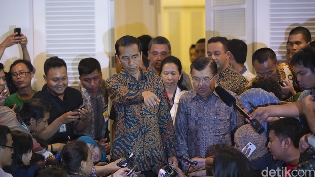 Dewan Perwakilan Rakyat akan segera memberikan rekomendasi terhadap pengajuan perubahan nomenklatur kementrian pemerintahan Joko Widodo pagi ini.