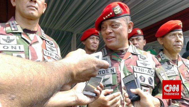 Undang-undang TNI menurut Mensesneg Pratikno hanya menyebutkan bahwa Panglima TNI dapat dijabat secara bergantian oleh perwira tinggi dari tiap angkatan.