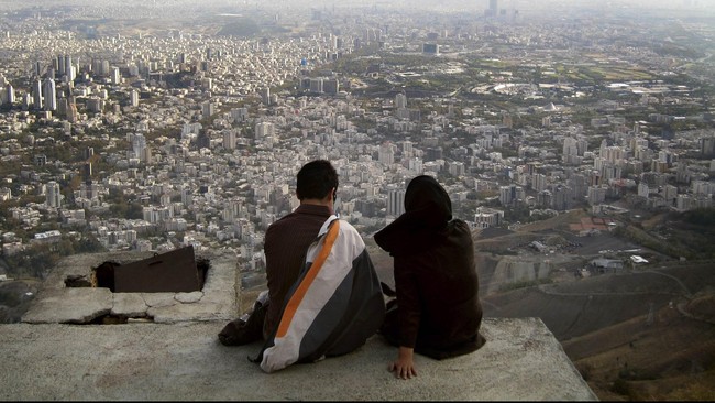Lebih dari 300 ribu orang di Iran kecanduan sabu atau shishe dalam bahasa persia. Modernisasi dan gaya hidup diduga menjadi salah satu pemicunya.