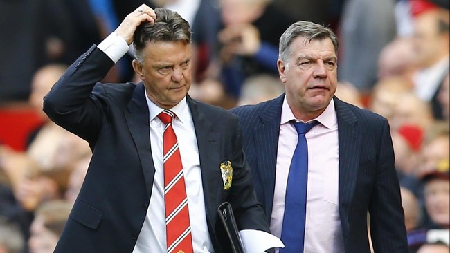 Manajer Manchester United Louis van Gaal mengaku tak nyaman saat melihat timnya bermain dengan sistem permainan 4-4-2 meski mereka berhasil meraih kemenangan.