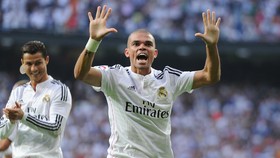 Barcelona dan Real Madrid yang Lupa Soal Lini Pertahanan