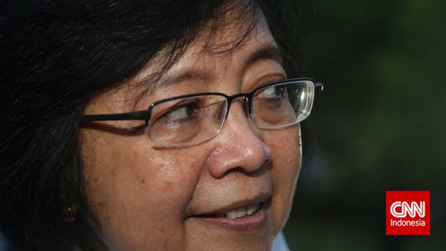 Menteri Lingkungan Hidup dan Kehutanan Siti Nurbaya Bakar mendatangi Gedung Komisi Pemberantasan Korupsi untuk berdiskusi masalah di sektor kehutanan