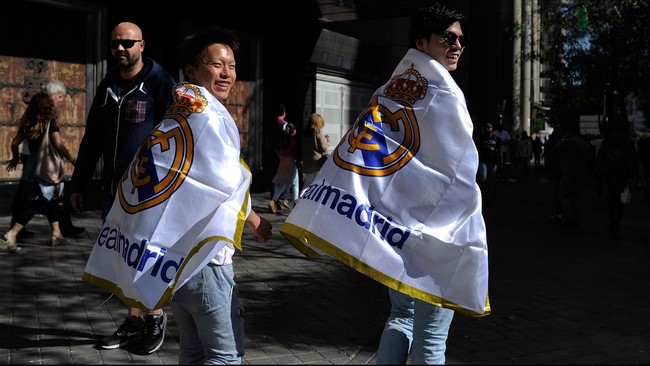 Permintaan tiket untuk laga El Clasico dari luar Spanyol terbanyak datang dari Inggris, Perancis, Korea Selatan, dan Amerika Serikat.