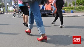 Batas Maksimal untuk Memakai Sepatu Berhak