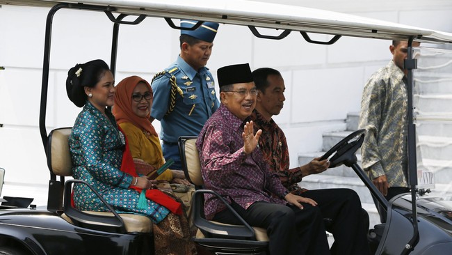 Meskipun mobil murah terus diproduksi Indonesia, Wakil Presiden Jusuf Kalla meminta anggota GAIKINDO untuk lebih banyak mengekspor mobil jenis tersebut.