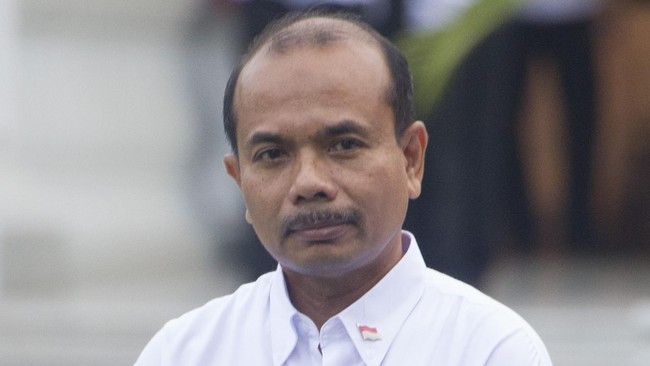 Eks menteri PPN Andrinof Chaniago menilai sejumlah tokoh yang menganggap ibu kota baru di Kalimantan sisa-sisa hutan rusak adalah orang-orang kurang piknik.