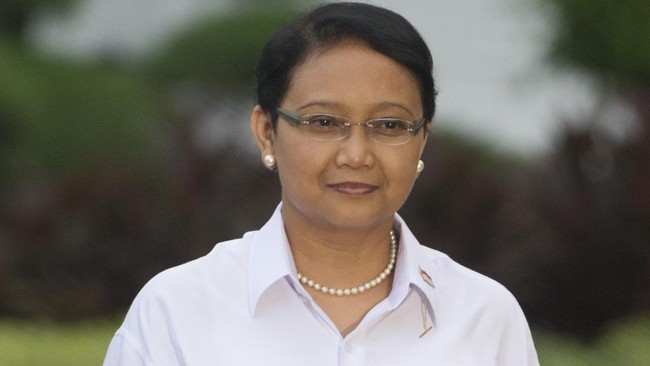 Menlu Retno Marsudi telah berkomunikasi dengan Kapolri Jenderal Sutarman mengenai proses evakuasi yang telah dilakukan. 