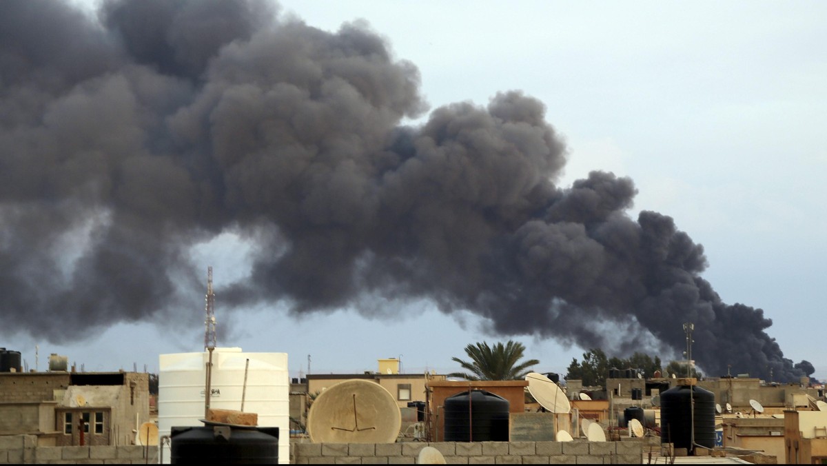 Militer Versus Kelompok Militan Libya
