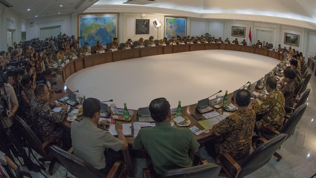 Tanpa mengakomodir kepentingan partai politik, pemerintah Jokowi bakal makin sulit berhadapan dengan parlemen.