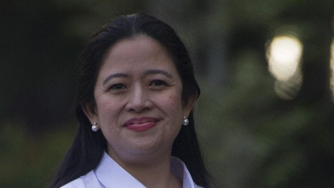 Wasekjen PKS Fahri Hamzah meminta jangan muncul spekulasi Jokowi dan Puan tengah berebut melobi Koalisi Merah Putih terkait nasib calon Kapolri Budi Gunawan.