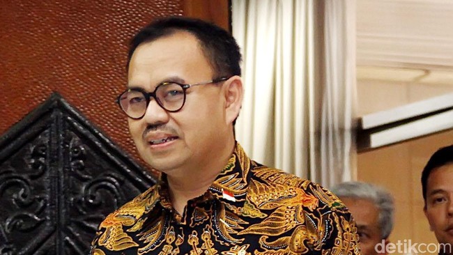 Ekonom Faisal Basri ditunjuk oleh Kementerian ESDM menjadi Ketua Tim Reformasi Tata Kelola Migas. Tapi tugasnya bukan menciduk mafia migas.