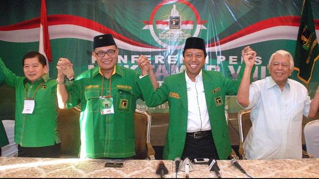 Rapat Pimpinan Nasional Partai Persatuan Pembangunan digelar malam ini di Crown Hotel. Gelaran ini dianggap sebagai pengukuhan Muktamar versi Romahurmuziy.