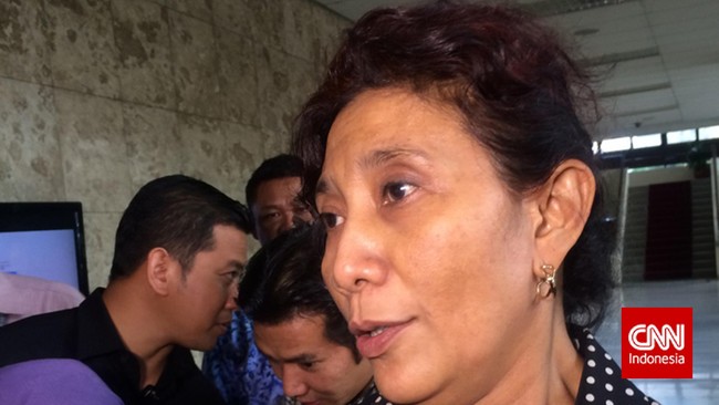 Putra sulung Susi Pudjiastuti, Panji Hilmansyah, wafat kemarin. Keluarga menduga Hilman gagal jantung. Tahun baru kemarin, ia sempat mengeluh sesak napas.