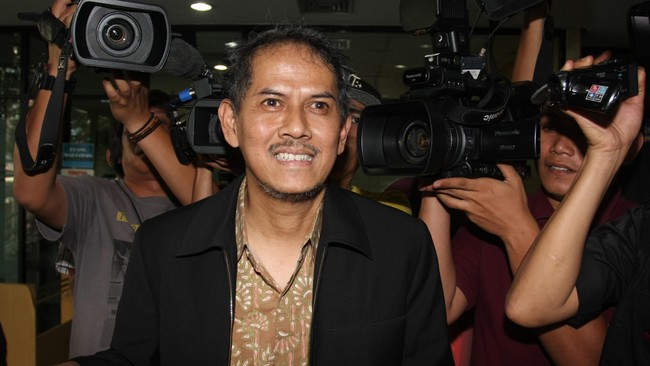 Dalam delapan bulan terakhir cadangan devisa Indonesia terkuras US$ 8,86 miliar menjadi tinggal US$ 105,34 miliar per Agustus 2015.