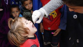 Menolak Vaksin Polio, Pakistan Tahan Ratusan Keluarga