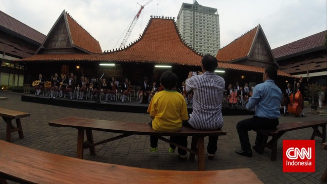 Gema Keroncong yang Sayup Terdengar