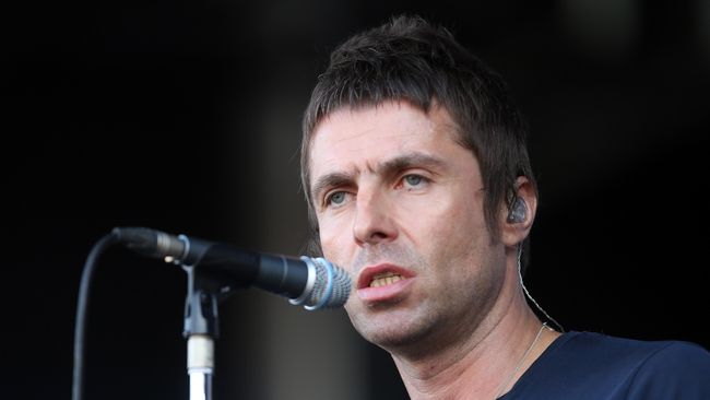 Hampir sebulan setelah Liam Gallagher mengolok Noel Gallagher, pada Rabu (29/6), vokalis Oasis itu kembali melancarkan serangan di Twitter.