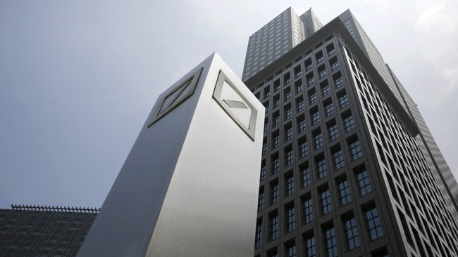 Ketua Dewan Komisioner OJK Muliaman D. Hadad mengatakan kasus yang menimpa Deutsche Bank di AS bisa berdampak sistemik terhadap kantor cabangnya di Indonesia.