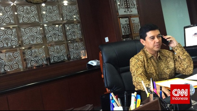 Sederet pekerjaan rumah dari kota hingga daerah yang harus segera mulai dikerjakan oleh Menpan-RB, Yuddi Chrisnandi. Roadshow jadi strateginya.