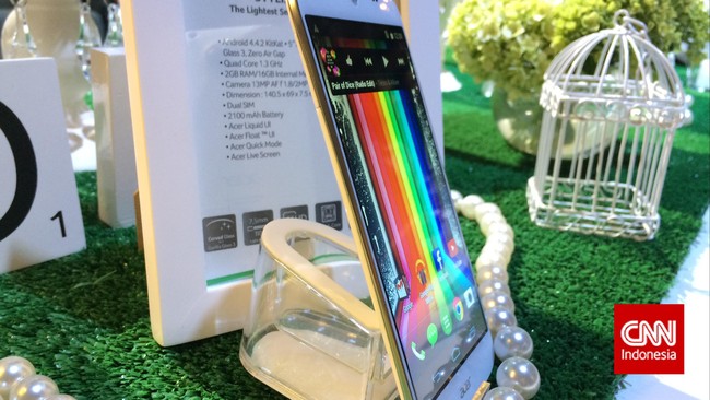 Bertepatan dengan bulan parade fesyen di Indonesia, Acer meluncurkan dua ponsel pintar terbarunya, Liquid Jade dan Liquid Z500.