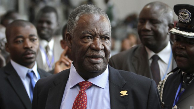 Michael Sata meninggal di usia 77 tahun di rumah sakit di Inggris. Dia dijuluki raja kobra karena ucapannya menyakitkan, persis seperti bisa ular.