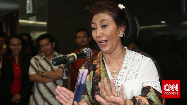 Menteri Susi Pudjiastuti biasa terlihat ceria. Tapi hari ini keceriaannya tampak berbeda. Mengapa?