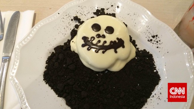 Suguhan Kue dan Cokelat Horor di Kafe Jakarta