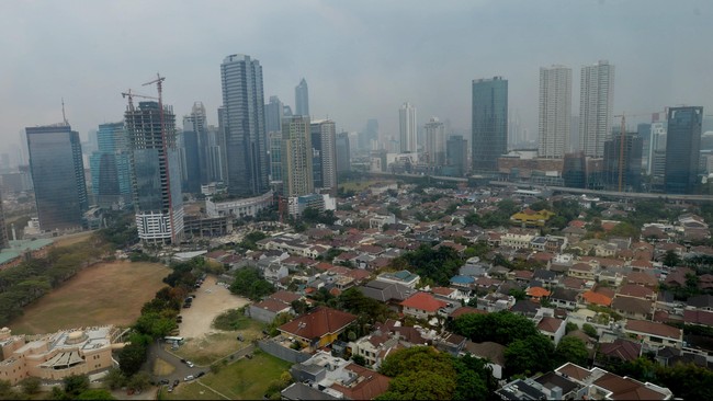 Krisis real estat akibat salah tata kelola dan kejatuhan di pasar saham menghilangkan kepercayaan investor terhadap sektor properti China.