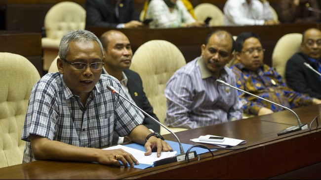 &ldquo;Yang kisruh KIH. Mereka gontok-gontokan membagi kuenya. Rebutan sendiri," kata Sekretaris Fraksi Golkar Bambang Soesatyo. Ada 21 kursi yang diperebutkan.