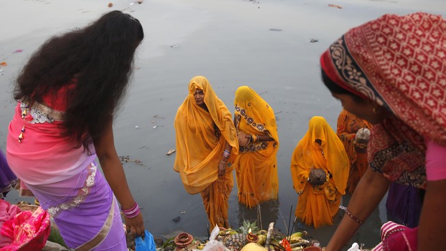 Chatt Puja, Ritual Penghormatan Sang Surya