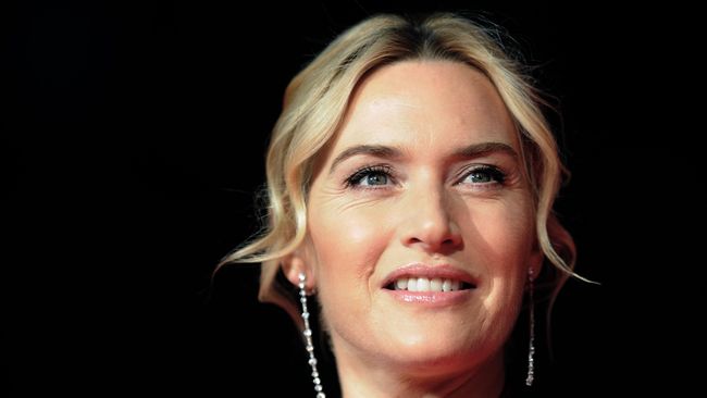 Kate Winslet punya alasan khusus mengapa memajang Piala Oscar di toilet. Sementara piala milik mendiang aktris Norma Shearer justru dilelang.