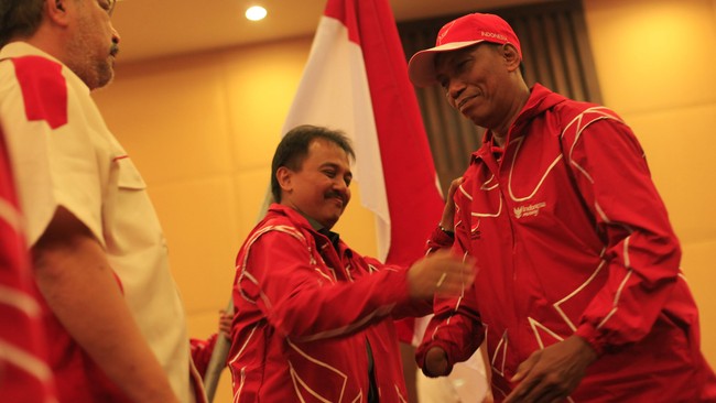 Roy dikabarkan menguasai aset negara yang sebelumnya berada di rumah dinas menteri di Widya Chandra. Roy menganggap rumor itu lucu.