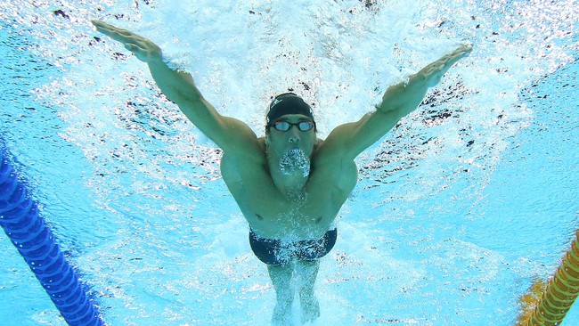 Michael Phelps masih berjuang keras untuk kembali ke Olimpiade setelah gagal di di Pro Swim Series, California.