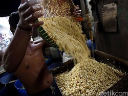 Harga Kedelai Naik Gila-gilaan, Pedagang Tahu-Tempe Minta Subsidi