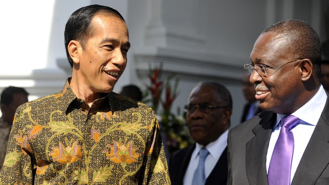 Menteri ESDM Sudirman Said mengaku akan menjajaki kemungkinan pembelian minyak dengan Brunei Darussalam, Rusia, dan Iran.
