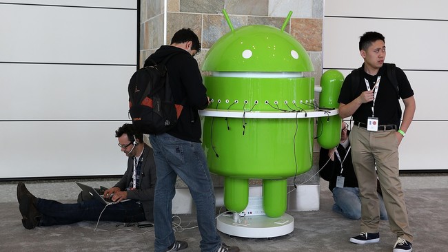 Produsen antivirus Avast menemukan malware yang selama ini bersembunyi di toko aplikasi Google. Program jahat itu sudah menginfeksi jutaan perangkat Android.