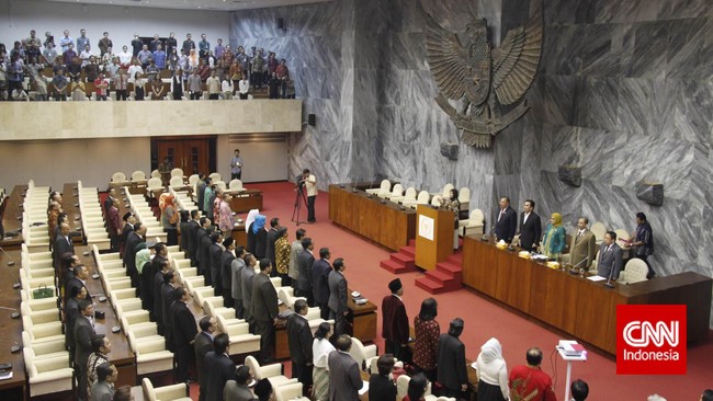 “Biarin saja dia ngomong gitu. Nggak ada urusannya. Silakan dia berkomentar apa, hak dia, apapun kita nggak perlu tanggapin,” kata Patrice.