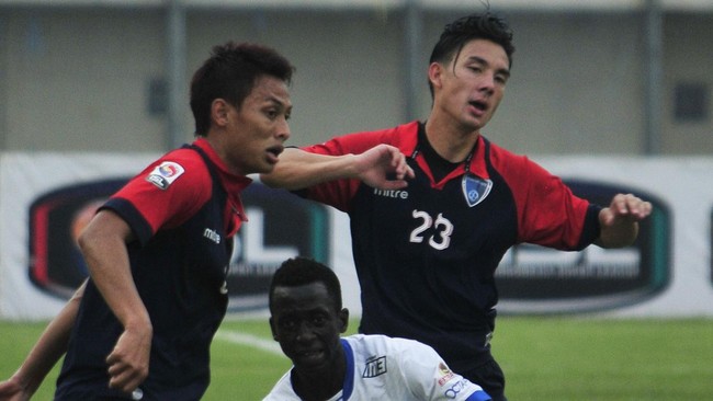 Pelita Bandung Raya harus mengatasi gaya main cepat dan permainan penuh skill individu-individu Persipura Jayapura dalam semifinal LSI besok