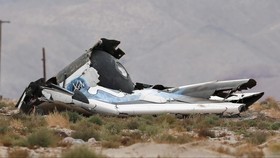Puing-puing Pesawat Antariksa Virgin Galactic