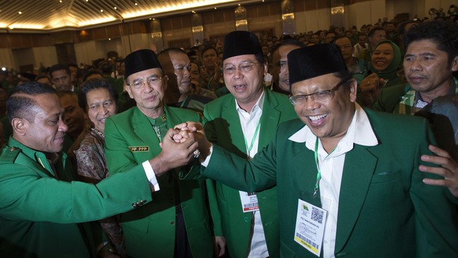 Permintaan ini dilontarkan setelah kepengurusan hasil Muktamar PPP di Jakarta ini memenangi gugatan PTUN soal SK Menkumham yang mengesahkan kubu Romy.