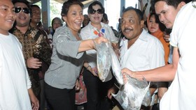 Susi Tuntun Nelayan Tangkap Kapal Asing Pencuri Ikan via SMS
